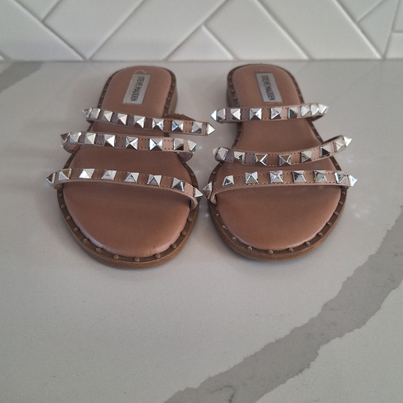 Steve Madden Shoes - Steve Madden Tan Sandals with Silver Studs